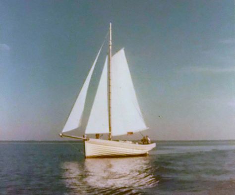 Vintage Sail Boat Aesthetic, Boat Drawing Aesthetic, Old Sail Boats, Old Boat Aesthetic, Small Boat Aesthetic, Boat Aesthetic Vintage, Sailing Boat Aesthetic, Vintage Sailing Aesthetic, Sail Aesthetic