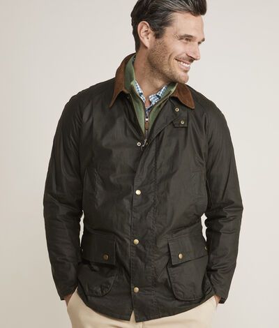 A standard of excellence since 1894, Barbour is synonymous with timeless craftsmanship and durable functionality. Designed for enduring style and comfort, this waxed jacket brings classic Barbour distinction to every cool-weather wardrobe. Mens Barbour Jacket Outfit, Waxed Jacket Men, Barbour Outfit Men, Barbour Style Men, Barbour Outfit, Barbour Jacket Outfit, Barbour Jacket Mens, Countryside Outfit, Barbour Ashby