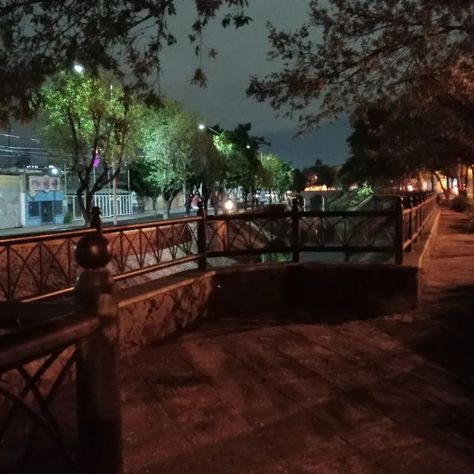 Paseos nocturnos por ciudades coloniales, son lo mejor que hay 😍🕍🌌🌹