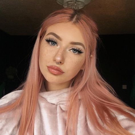 Cherry Blossom Girl @sky.lw got us dreaming of spring in our Rose Frost Blush Rose Hair, Silver Purple Hair, Quirky Hair, Cherry Blossom Hair, Butter Blonde, Roblox Stories, Cherry Blossom Girl, Hair Color Rose Gold, Jet Black Hair