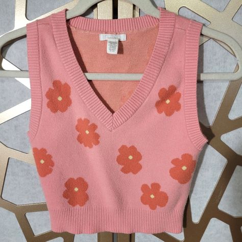 Funky Sweater Vest In A Coral Pink With Red-Orange Flowers In A Mod Print. Super Soft. Lots Of Layering Potential. New Without Tag Condition. No Signs Of Wear. See Photos For Reference. Approximate Measurements: Bust 13", Waist 11". Length From Underarm 7". Materials 49% Viscose 30% Polyester 2% Nylon. Fabric Provides Some Stretch. China Made In China Sw1.5.16.987463 Mod Print, Dopamine Dressing, Flower Sweater, Funky Outfits, Pastel Fashion, Pink Doll, Full Tilt, Nylon Fabric, Orange Flowers