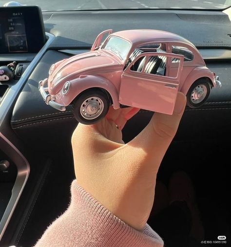 Beetle Car, Pink Car, Pretty Cars, Polly Pocket, Vw Bug, First Car, Car Girls, My Dream Car, Cute Cars