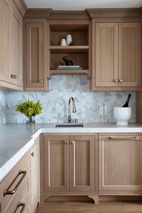 Cabinets 2023, White Oak Kitchen Cabinets, Cabinet Trends, White Oak Kitchen, Natural Wood Kitchen, Oak Kitchen Cabinets, Cabin Kitchens, Farm Kitchen, Wood Kitchen Cabinets