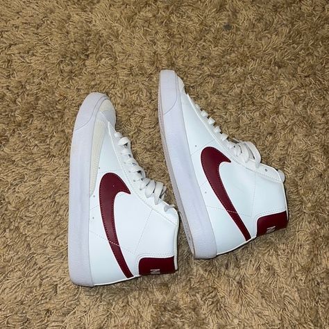 6.5Y Nike blazers. (Burgundy) Fits Womens 8. Maroon Nike Shoes, Burgundy Fits, Blazer Mids, Nike Blazer Women, Nike Blazers Outfit, Nike Sb Zoom Blazer Mid, Burgundy Nike, Blazer Shoes, Maroon Shoes