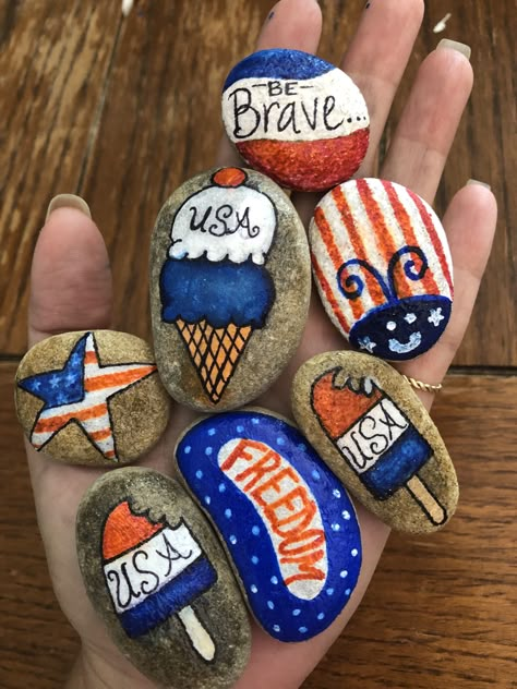 Patriotic Painted Rocks 4th Of July, Rock Painting Ideas 4th Of July, Patriotic Rocks Painted, Usa Painted Rocks, Memorial Day Rock Painting Ideas, Fourth Of July Painting Ideas, Memorial Day Paintings, Fourth Of July Rock Painting Ideas, Patriotic Painted Rocks Ideas