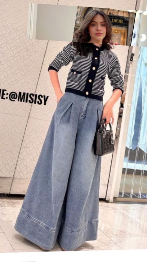 Denim Palazzo Pants Outfit, Denim Palazzo Pants, Denim Palazzo, Palazzo Pants Outfit, Palazzo Pants, Pants Outfit, Denim Fashion, Skirt Pants, Chic Outfits