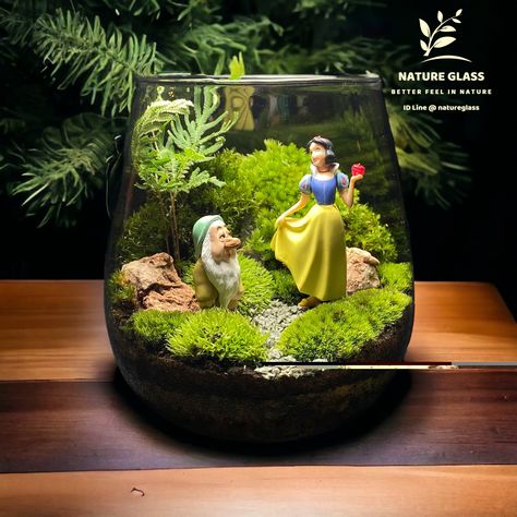 Line@natureglass Terrarium Christmas Ideas, Disney Diy Crafts, Curio Shelf, Disney Diy, Terrarium, Christmas Ideas, Snow White, Hobbies, Harry Potter