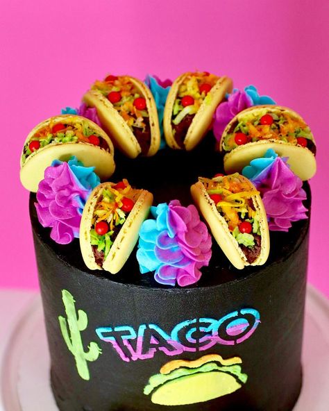 Taco Cake Ideas, Taco Theme Cake, Taco Birthday Cake, Taco Cake, Taco Bout A Party, Taco Bout A Baby, Taco Twosday, Cupcake Business, Taco Time