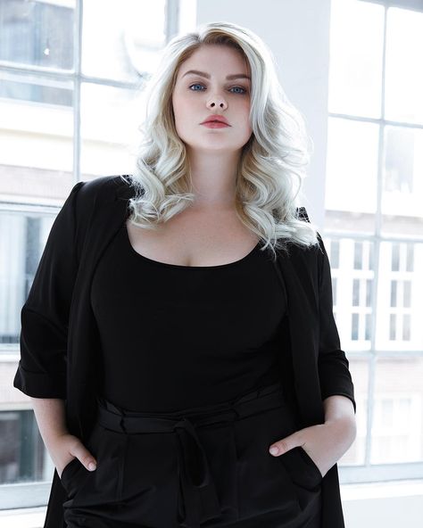 [Thinking about bleaching my hair back to that blonde] what do you think? #blondehair #harddesicion #model #work #curvy… Blonde Aesthetic, Blonde Hair Girl, Blonde Model, Model Aesthetic, Model Face, Blonde Hair, Character Inspiration, Blonde, Plus Fashion