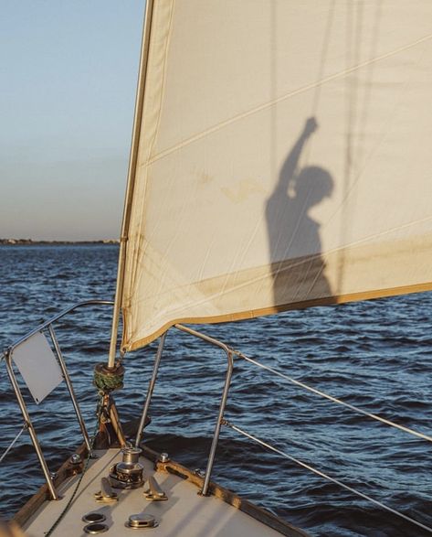 Sailing Around The World Aesthetic, Sailing The World Aesthetic, Beach Boat Aesthetic, Sailing Life Aesthetic, Sailboat Life Aesthetic, Vintage Sailboat Aesthetic, Sailing Couple Aesthetic, Sailboats Aesthetic, Boat Asthetic Picture