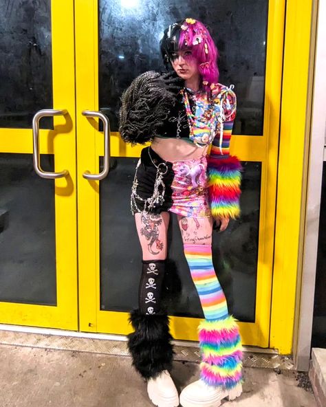 Stuck in-between #decorakei #harajukustyle #harajukufashion #weirdfashion #diyfashion #gothicfashion #alternativefashion Decora Aesthetic, Scene Culture, Rave Fits, Punk Culture, Scene Emo, Weird Fashion, In Between, Grunge Goth, Other Outfits