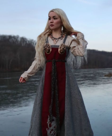 Norse Dress, Viking Wedding Dress, Viking Aesthetic, Viking Garb, Aged Clothing, Viking Dress, Viking Wedding, Viking Costume, Viking Women