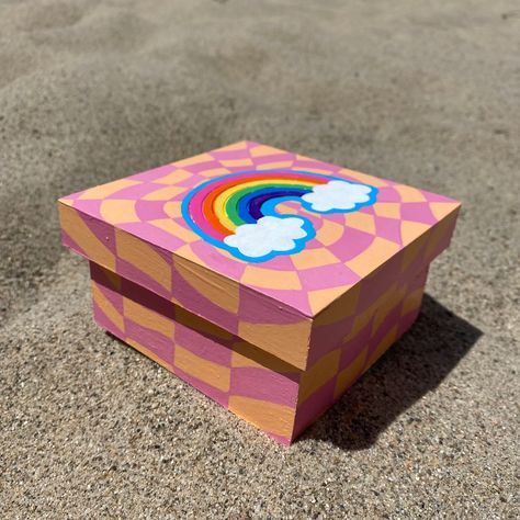 Aesthetic Box Painting, Box Painting Ideas Cardboard, Shoebox Painting Ideas, Stash Box Painting Ideas, Cute Box Painting Ideas, Trippy Box Painting Ideas, Wooden Box Diy, Painted Wooden Boxes Witchy, Hand Painted Wooden Box