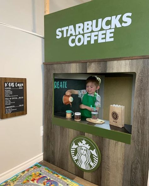 Pretend Starbucks, Coffee Shop Kids Corner, Role Play Cafe, Coffee Shop For Kids, Play Restaurant For Kids, Dramatic Play Stand, Play Cafe Ideas, Indoor Play Cafe, Kids Play Store