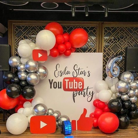 Youtube Party Decorations, Youtube Birthday Party Ideas, Youtube Birthday Party, Youtube Theme, Youtube Birthday, Youtube Party, Instagram Cake, 9th Birthday Parties, Party Gift Bags