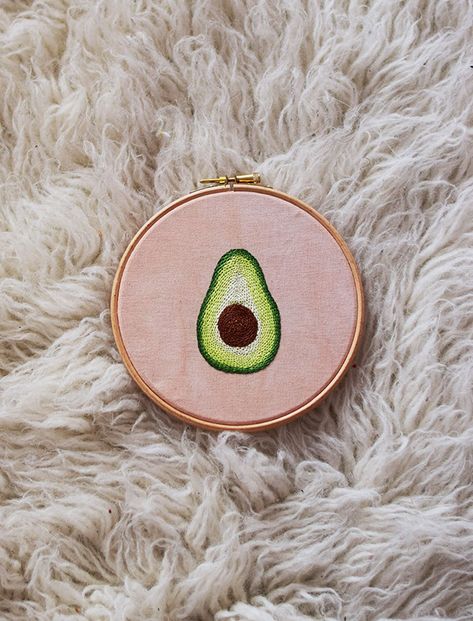 Avocado Embroidery, Transfer Techniques, Vintage Hand Embroidery, Western Embroidery, Kutch Work Designs, Christmas Embroidery Patterns, Embroidery Tshirt, Hand Embroidery Videos, Diy Embroidery Patterns