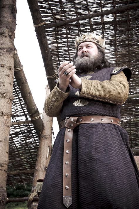 Game of Thrones - Season 1 Episode 4 Still, Robert Baratheon King Robert Baratheon, Ramsey Bolton, Robert Baratheon, Jack Gleeson, Michelle Fairley, Rory Mccann, Dnd Inspiration, Medieval Cosplay, King Robert