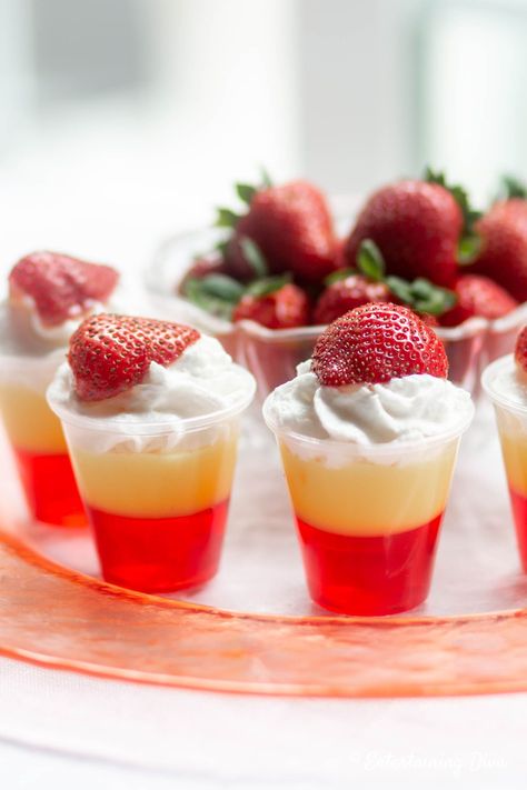 These red and white jello shots are one of the best jello shot recipes ever! They're made with strawberry jello, vanilla pudding, whipped vodka and strawberry pucker (or schnapps), and taste delicious instead of a shooter or cocktail #fromhousetohome #partyideas #jelloshots #layeredjelloshots #redjelloshots #recipes Cream Jello Shots, White Jello, Cream Jello, Best Jello Shots, Champagne Jello Shots, Jello Shots Recipe, Jello Shots Vodka, Whipped Vodka, Layered Jello