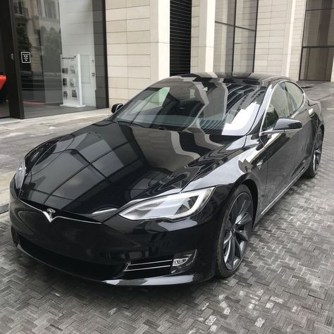 Tesla Model S Black, Model S Tesla, Tesla Suv, Tesla Model S Plaid, Tesla Car Models, Tesla Roadster, Car Goals, Tesla Car, Tesla Model X