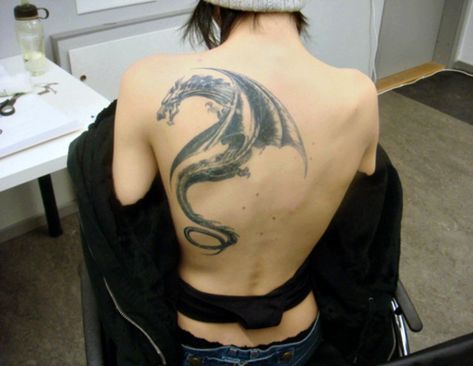 Rooney Mara in The Girl with the Dragon Tattoo Dragon Tattoo Rooney Mara, Rooney And Kate Mara, Girl With The Dragon Tattoo, Lisbeth Salander, Tattoo Themes, The Girl With The Dragon Tattoo, Rooney Mara, Spooky Tattoos, Most Popular Tattoos