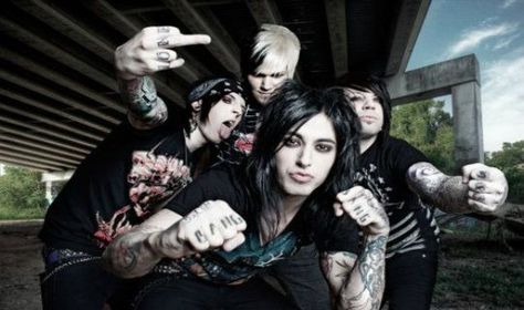 My Life as Ronnie Radke's daughter! - Wattpad Escape The Fate, Ronnie Radke, Reverse Falls, Duck Face, Band Humor, Falling In Reverse, Of Mice And Men, Black Veil Brides, Pierce The Veil