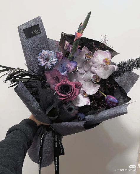 Dark Bouquet Of Flowers, Goth Flower Bouquet, Dark Flower Bouquet, Flower Bouquet Dark, Gothic Flowers, Luxury Flower Bouquets, Lavender Aesthetic, Boquette Flowers, Flower Meanings