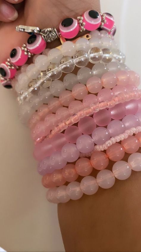 Body Jewelry Diy, Pink Bracelets, Girly Bracelets, Dope Jewelry Accessories, Crystal Bead Jewelry, Wrist Jewelry, Bead Charms Diy, Diy Bracelets Patterns, Diy Bracelet Designs