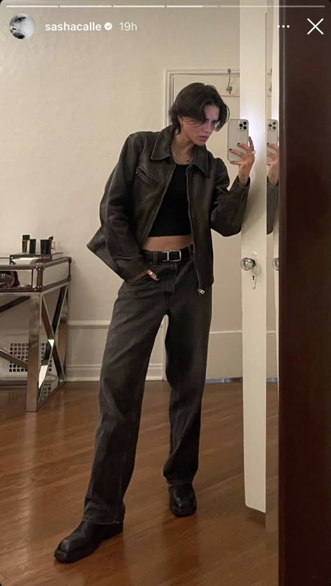 Androgynous Fashion Fem, Masculine Fits For Women, Masc Woman Outfit, Masc Style Women, Masc Women Fashion, Soft Masc Outfits For Women, Masc Women Outfits, Fashion Teacher Outfits, Masculine Women Fashion