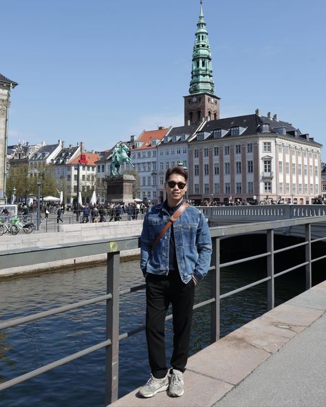 Morning by the harbour ☀️ #springstyle #springoutfit #mensfashionpost #mensweardaily #outfitinspiration #outfitinspo #casualstyle #whatwewear #fitsonpoint #springtime #menswearblogger #ootdfashion #ootdstyle #fitsonpoint #blocdivore #whatwewear #cityboyootd #visitcopenhagen #copenhagenlife #nyhavn #christianiafreetown Boy Ootd, We Wear, Ootd Fashion, Spring Outfit, Spring Time, Casual Style, Spring Fashion, Outfit Inspirations, Outfit Inspo