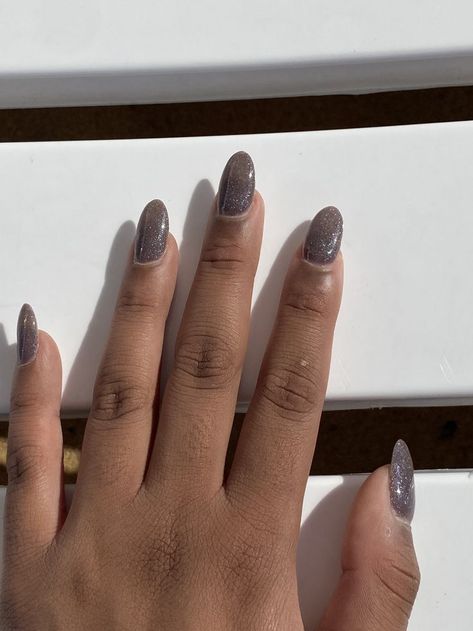 Round sparkly purple gray nails 🌑✨ Gray Sparkly Nails, Sparkly Grey Nails, Gray Sparkle Nails, Purple Gray Nails, Grey Sparkly Nails, Grey Sparkle Nails, Nails Autumn, Gray Nails, Sparkle Nails