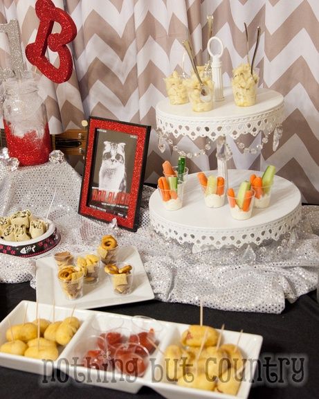 Food For Taylor Swift Party, Taylor Swift Favorite Food, Taylor Swift Brunch Ideas, Taylor Swift Themed Appetizers, Taylor Swift Themed Party Snacks, Taylor Swift Inspired Party Food, Taylor Swift Eras Food Ideas, Taylor Swift Themed Foods, Taylor Swift Themed Food Ideas