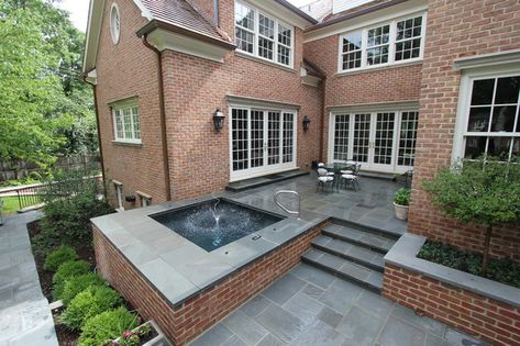 Patio for a brick house Stone And Brick Patio, Backyard Layouts, Backyard Flooring, Hammock House, Patio Flagstone, Patio Hardscape, Floating Decks, Brick Planter, Traditional Patio