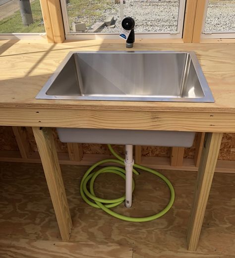 Greenhouse Countertop, Sink In Greenhouse, Greenhouse Outdoor Kitchen, Greenhouse Workbench, Greenhouse Sink Ideas, Greenhouse Sink, Greenhouse Storage Ideas, Greenhouse Accessories, Greenhouse Organization