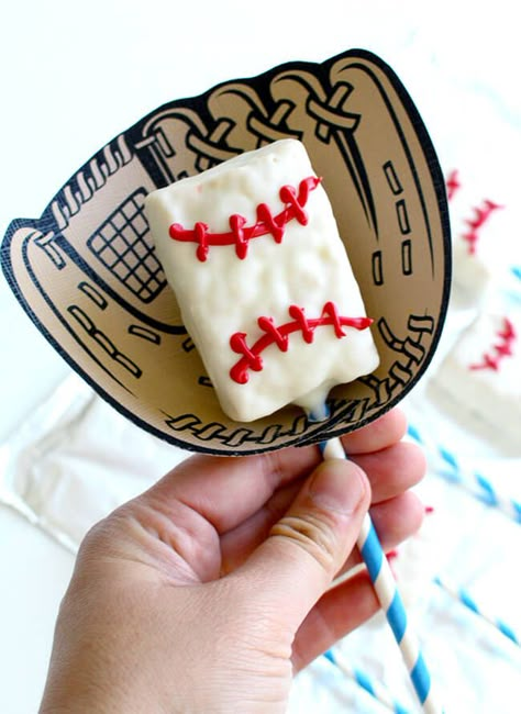 Baseball Rice Crispy Treats, Baseball Team Treats, Cute Tball Snack Ideas, Sports Treats Ideas, Baseball Pretzel Rods, Baseball Dessert Ideas, Baseball Theme Dessert Table, Baseball Party Cookies, Baseball Theme Snacks