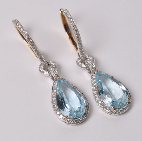 Bruun Rasmussen Aquamarine and Diamond Earrings Diamond and Aquamarine drop earrings Purchase Worn by Crown Princess Mary on:5 June 20151 March 2023 Mary Jewelry, Fashion Jewelry Necklaces Gold, Honey Jewelry, Aquamarine Earrings, Crown Princess Mary, Earrings Diamond, March 2023, Princess Mary, Classic Jewelry