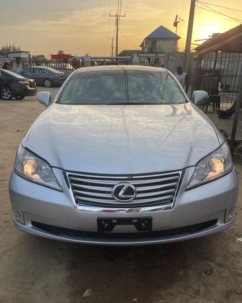 Lexus es 350 2011 model full option with panoramic roof Price::: #8.7m location Lagos mainland. 📞 08022544087. #nony_sells #cars #autosdeportivos #carswithoutlimits #nony_sells_autos #carsofinstagram #abujacars Injection Hand Pic, Lexus 350, Video Call With Boyfriend Screen Photo, Hand Pic, Screen Photo, Lexus Es, April 13, Video Call, Roof