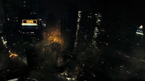 Cloverfield Movie, Cloverfield 2008, Clover Field, Horror Genre, Fav Movies, Movie Game, Scary Movies, Godzilla, Behind The Scenes