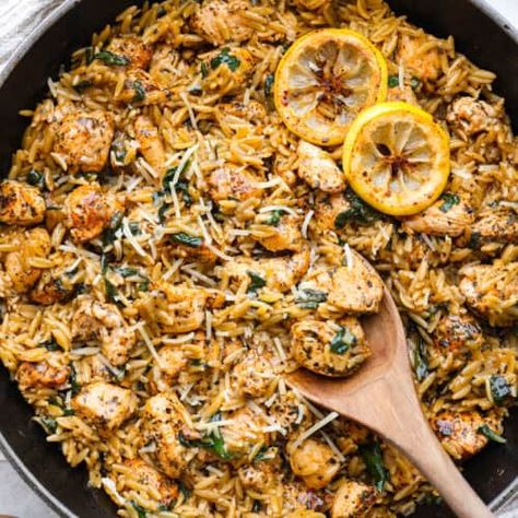 Chicken Orzo Recipes Dairy Free, Lemon Chicken Orzo Recipes, Orzo Chicken Bake, Chicken Orzo Recipes, Chicken Lemon Orzo, Orzo Recipes Healthy, Lemon Orzo Chicken, Creamy Orzo Pasta, Healthy Chicken Thigh Recipes