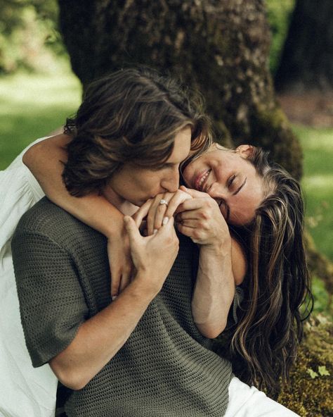 Phillip and Bella on a summer day in Portland ✨💚 keywords: Portland photographer, Oregon photographer, couples in love, couples photography, engagement photos, Portland couples, PNW, PNW photographer, PNW wedding photographer, storytelling, couples inspo, California photographer #portlandoregon #portlandphotographer #oregonweddingphotographer #oregonphotographer #couplesphotography #couplesgoals #engagementphotos Pnw Wedding, Photography Engagement, Couples Session, Oregon Wedding, Couples Photography, Couples In Love, Summer Day, Photoshoot Ideas, Portland Oregon