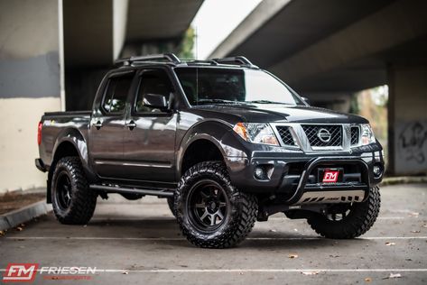 2013 Nissan Frontier equipped with a Fabtech 6" Lift Kit Nissan Frontier Mods, Nissan Frontier 4x4, Ford Sport, Nissan Navara D40, Black Audi, Camaro Car, Nissan Trucks, Truck Mods, Beach Cars