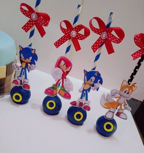 Sonic Cake Pop Ideas, Sonic Cakepops Ideas, Sonic The Hedgehog Cake Pops, Sonic Treats Ideas, Sonic Cakepops, Sonic Dessert Table, Sonic Cake Pops, Sonic Treats, Sonic Birthday Cake