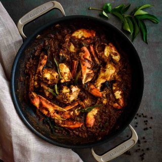 Crab Recipes Indian Style, Kerala Dishes, Indian Biryani, Crab Curry, Mutton Curry Recipe, Curry Yellow, Crab Fries, Crab Dishes, Cloud Kitchen