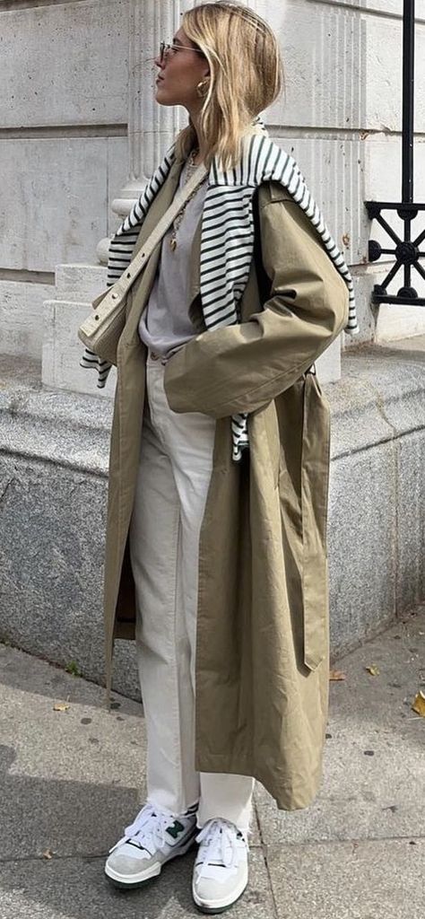 Spring Trench Coat 2023, London Street Style 2023 Spring, European Street Style Winter, Trench Coat Street Style 2023, Copenhagen Street Style Spring, Copenhagen Street Style 2023, London Street Style 2023, 2023 Trench Coat, Danish Fashion Copenhagen Street Style