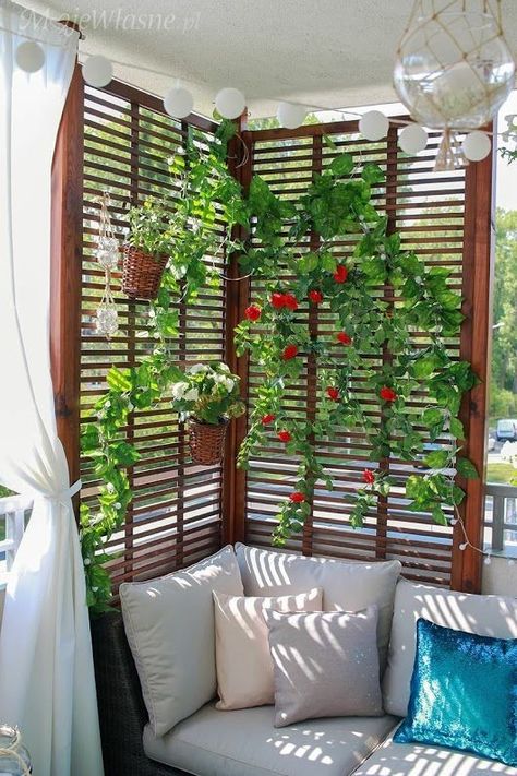 Balcon Mic, Decorating Balcony, Balkon Decor, Diy Balcony, Small Balcony Garden, نباتات منزلية, Small Balcony Design, Home Balcony, Apartment Diy