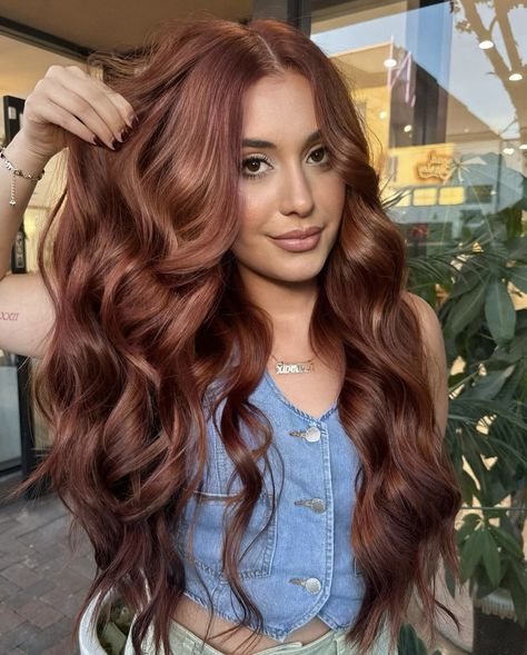 Copper Hair On Latinas, Deep Copper Hair, Red Hairstyle, Hair Appointment, Warm Red, Copper Red, Auburn Hair, Copper Hair, Auburn