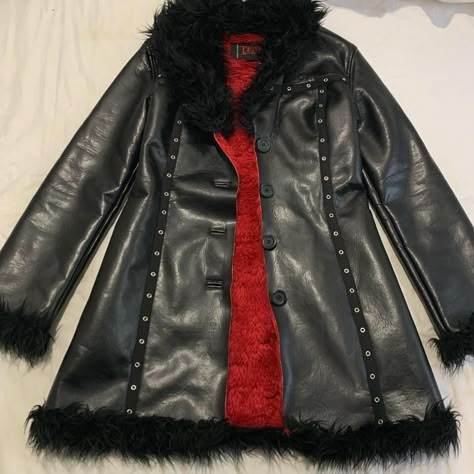 Fur Coat Winter Outfit, Goth Coat, Vintage Tripp Nyc, Tripp Nyc, Mode Inspo, Goth Outfits, New Classic, Dream Clothes, Goth Fashion