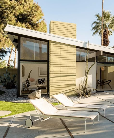 Mid Century Modern Exterior, Inspiring Architecture, Mid Century Exterior, Atomic Ranch, Mcm House, Mid Century Architecture, Casa Exterior, Ranch Life, Architecture Illustration