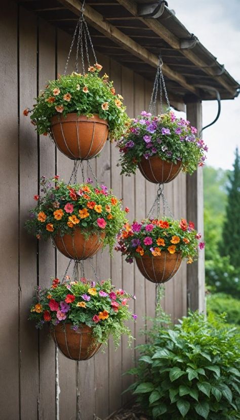 25 Outdoor Decorations DIY Garden Projects - Interiorshape | Best Interior Design Ideas At your hands Low Budget Garden Ideas, Diy Outdoor Decorations, Hanging Garden Ideas, Outdoor Planter Ideas, Patio Decorating Ideas Plants, Outdoor Chalkboard, Diy Water Fountain, Succulent Wall Art, Vertical Herb Garden