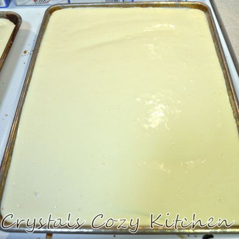 Cheesecake Recipes For A Crowd, Large Cheesecake Recipe, Cheesecake For A Crowd Parties, Cheesecake Sheet Cake, Pan Desserts For A Crowd, Sheet Pan Cheesecake Recipes, No Bake Cheesecake For A Crowd, Sheet Cheesecake Recipes, Cheesecake For A Large Crowd