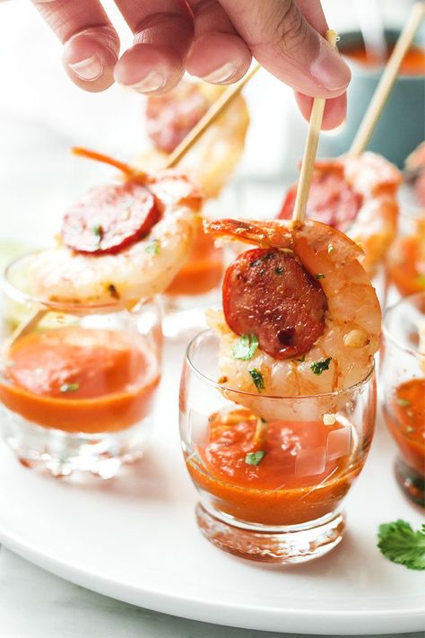 Shrimp and Chorizo Appetizers with Roasted Pepper Soup — These punchy and flavorful skewers are perfect as a party appetizer. Chorizo Recipes Appetizers, Chorizo Appetizer, Roasted Pepper Soup, Shrimp And Chorizo, Horderves Appetizers, Gourmet Appetizers, Cocktail Party Food, Fall Appetizers, Soup Appetizers